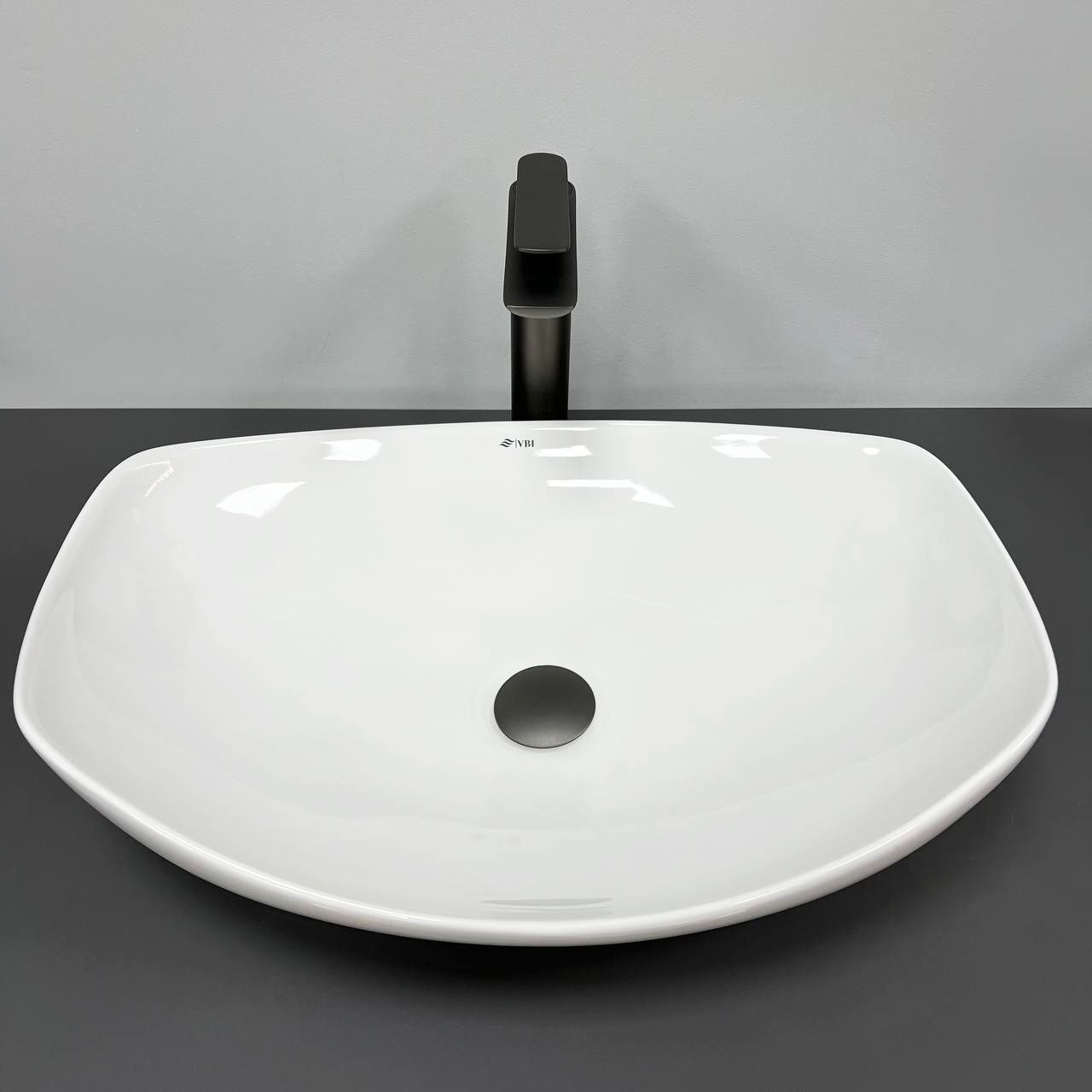 Умивальник (раковина) VBI OSTUNI WHITE накладний