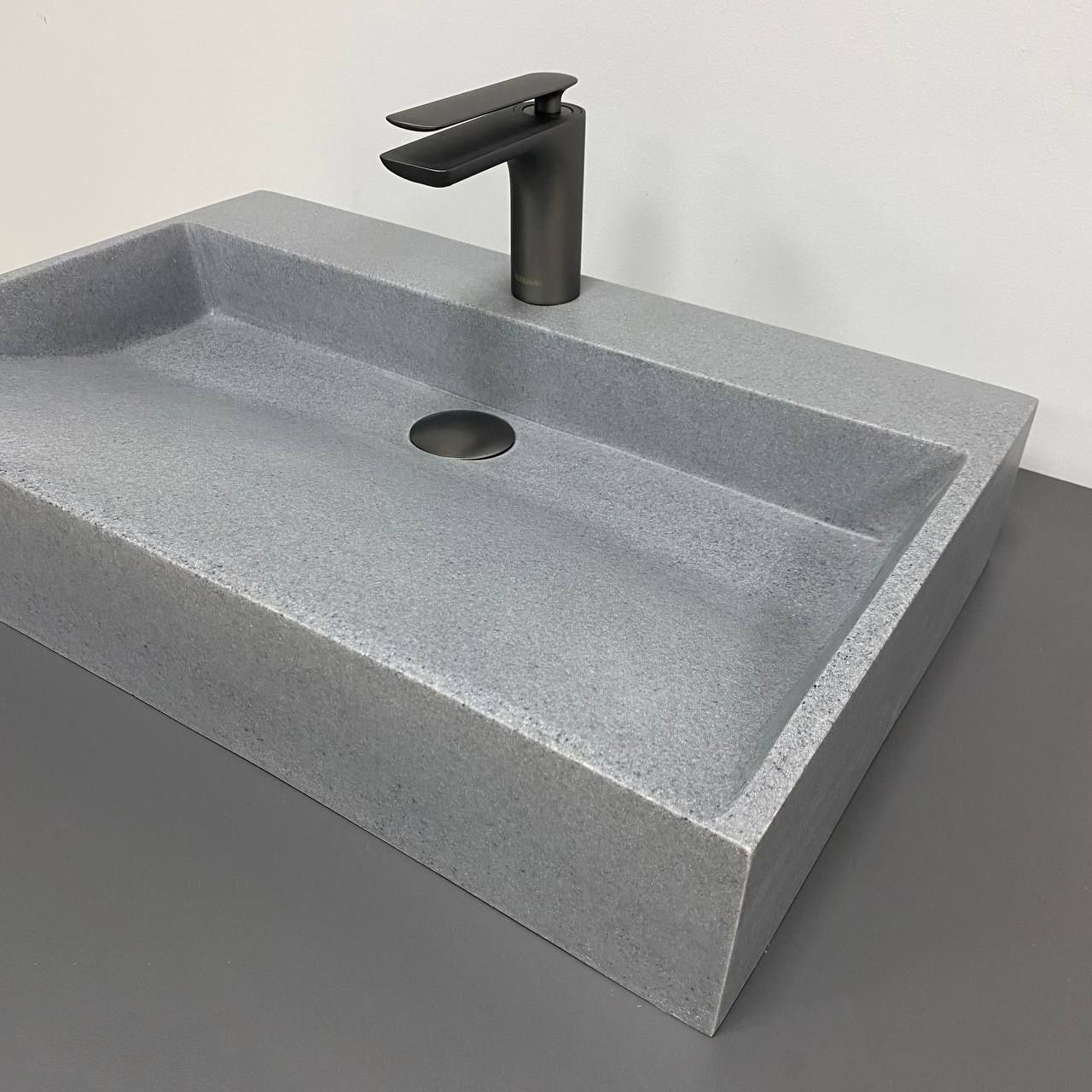 Умивальник (раковина) VBI VIESTE 60 GREY MATT накладний