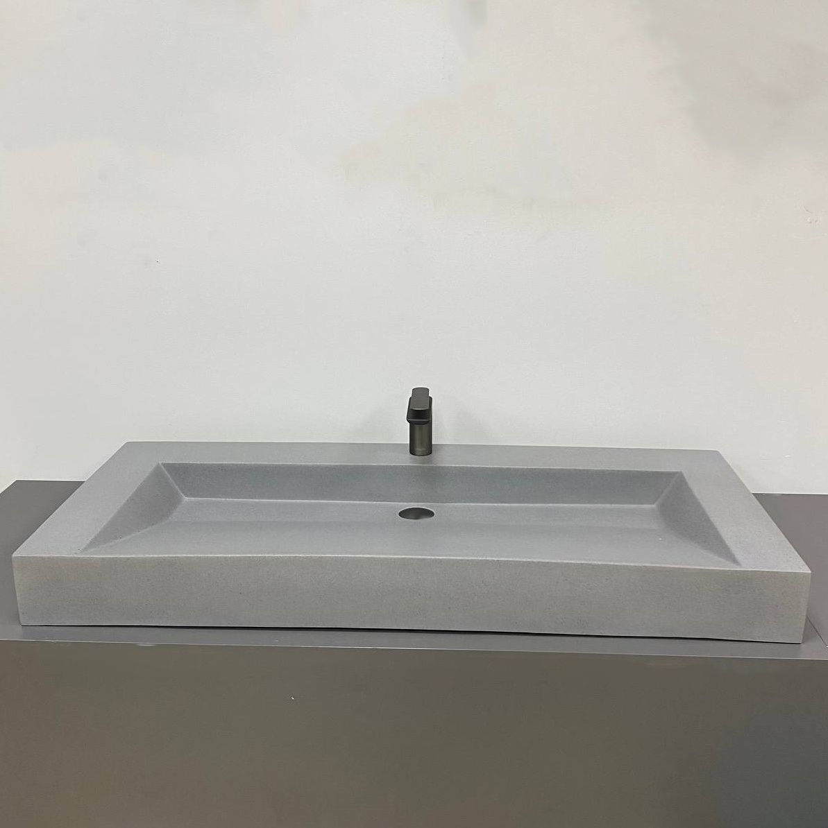 Умивальник (раковина) VBI VIESTE 120 GREY MATT накладний