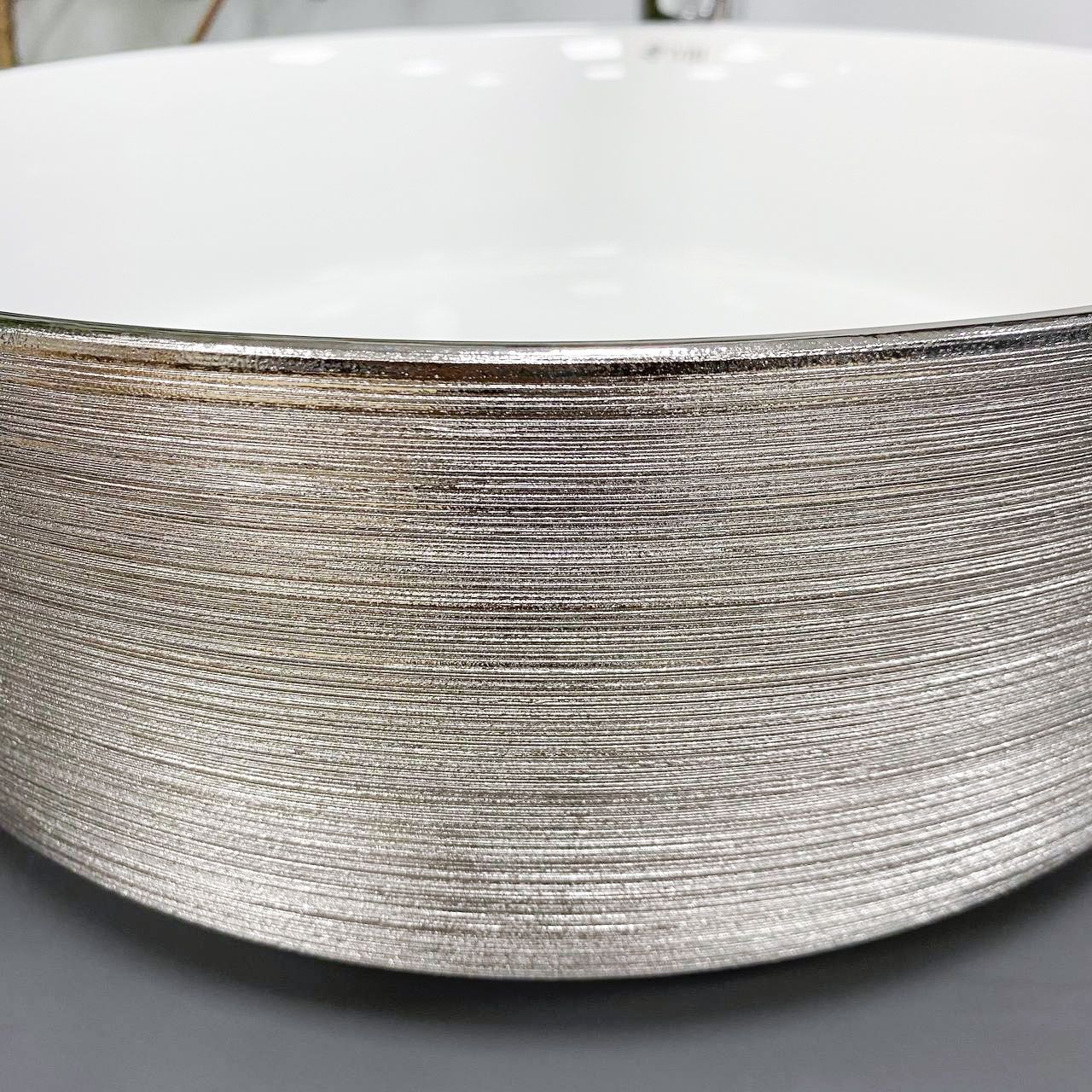 Умивальник (раковина) VBI PRATO SILVER WHITE накладний