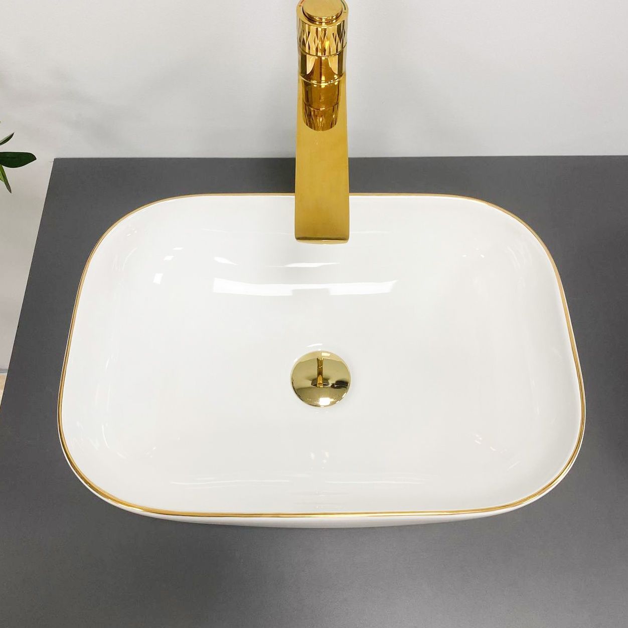 Умивальник (раковина) VBI RAVENNA WHITE GOLD EDGE накладний